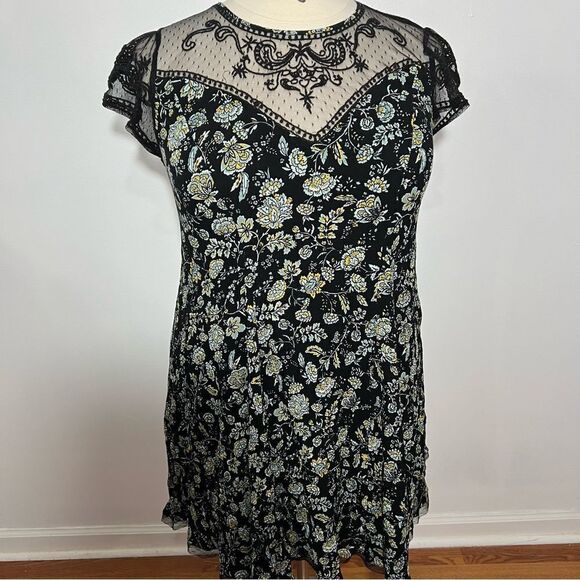 Torrid Cottagecore Floral Print Mesh See-Through Bodice & Sleeves -- Torrid 0 - Picture 4 of 13